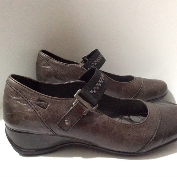 Fluchos dark brown leather slip in shoes - Picture 2 of 9